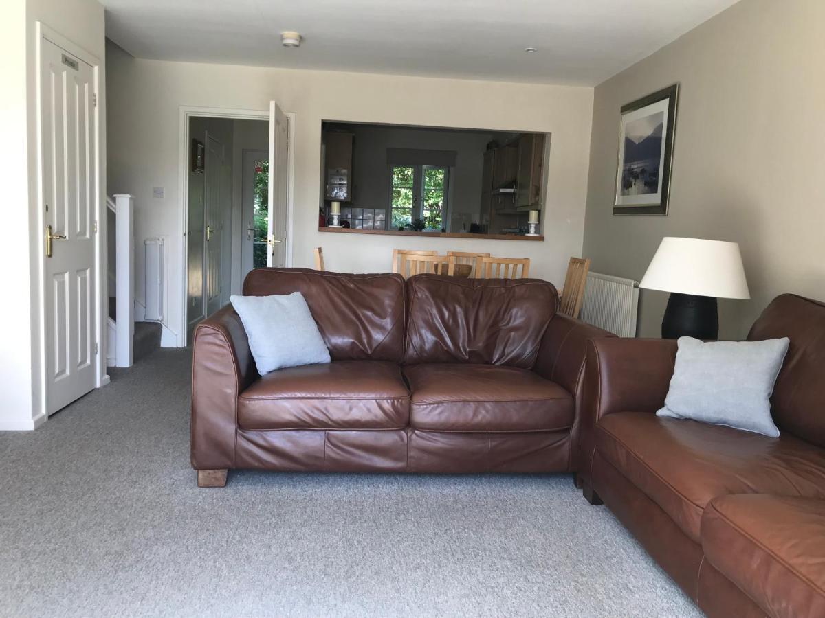 Liming Lodge - Lakeside Home In The Cotswolds South Cerney Ngoại thất bức ảnh