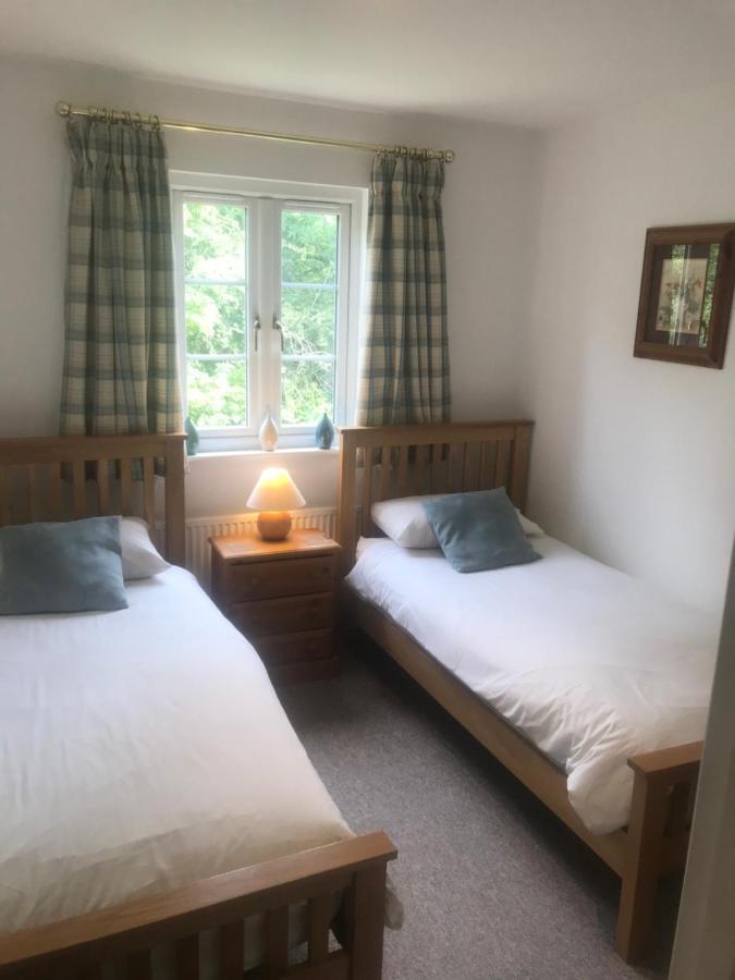 Liming Lodge - Lakeside Home In The Cotswolds South Cerney Ngoại thất bức ảnh